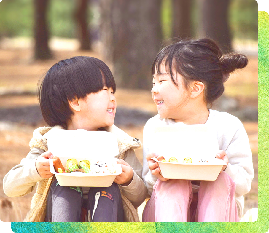 お外で仲良くお弁当！「こども食堂ぎふネットワーク」は「こどもがセンター」になりました！今まで行ってきた「こども食堂」にプラスして、こんなことができたらいいなという思いで行ってきた、フードバンクや学習支援、相談事業、アウトドア活動を事業として立ち上げました。